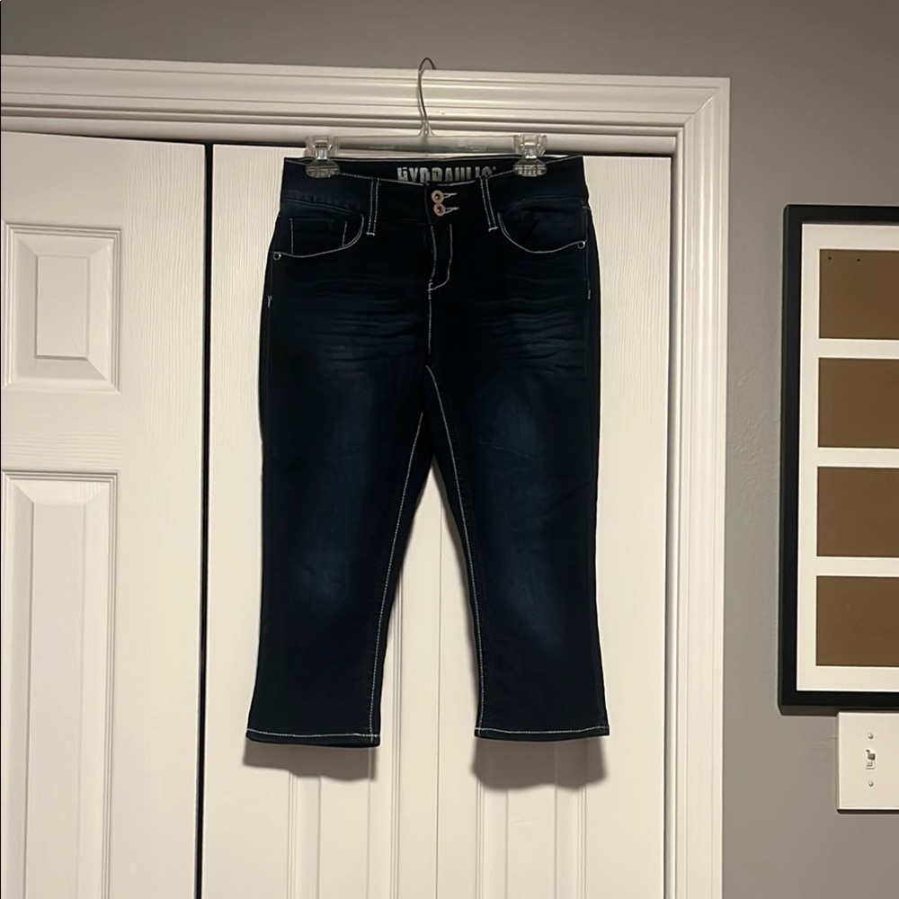 Women’s Y2K Hydraulic Dark Wash Capri Jeans Sz. 8 Embellished Back Pockets